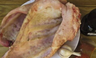 Paano magluto ng tainga ng baboy na masarap? Ipunin ang iyong mga pinamili.