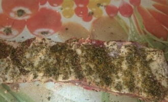 Belägg nötrevbenen med den beredda aromatiska blandningen.