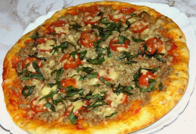 Pizza amb carn picada