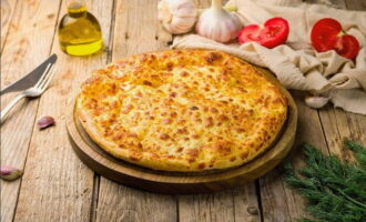 Hinihiwa namin ito na parang pizza at iniimbitahan ang pamilya para matikman. Bon appetit! Hinihiwa namin ito na parang pizza at iniimbitahan ang pamilya para matikman. Bon appetit!