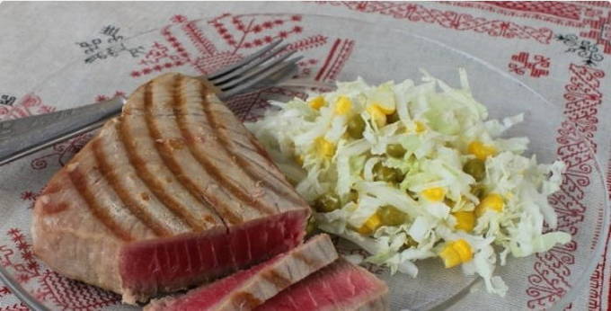 Tonfisk i en stekpanna