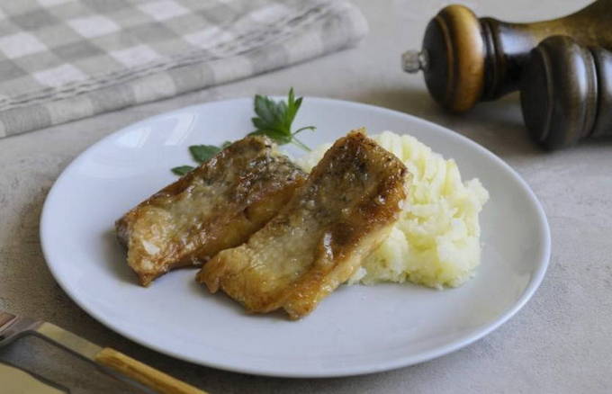 Gädda i stekpanna