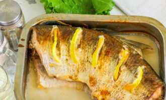 Sau đó, lấy giấy bạc ra và để món ăn có màu nâu vừa phải. Để asp trong lò thêm 5 phút nữa.