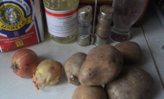 Recollim ingredients per a unes delicioses boletes. Recollim ingredients per a unes delicioses boletes.