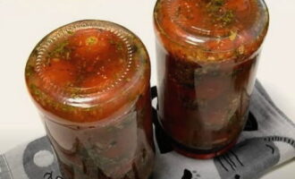 Scoatem piesa de prelucrat din apă. Închideți-l cu un capac, întoarceți-l cu susul în jos, înfășurați-l într-o pătură și lăsați-l să se răcească complet.