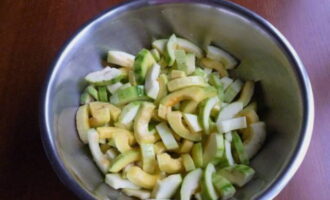 เพิ่มน้ำส้มสายชูและน้ำมันพืช เพิ่มน้ำส้มสายชูและน้ำมันพืช