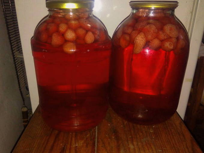 Victoria compote para sa taglamig