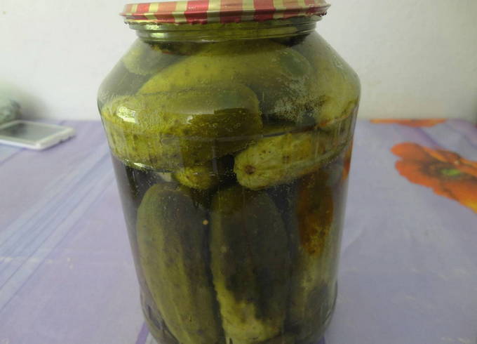 Cogombres amb llavors de mostassa per a l'hivern
