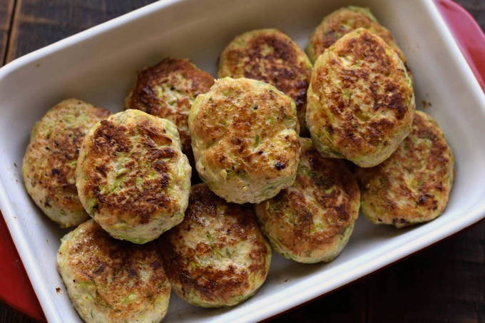 Kipkoteletten met courgette