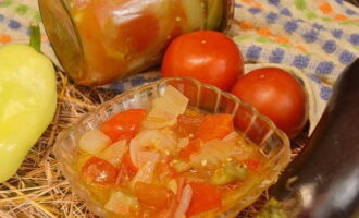 เราวางไว้ในตู้กับข้าวเพื่อจัดเก็บ อร่อย!