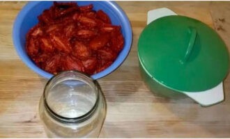 Esterilitzar en sec pots petits amb tapa.