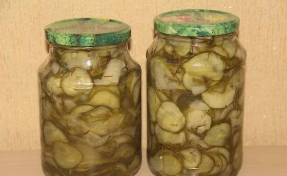 Komkommersalade om je vingers bij af te likken voor de winter
