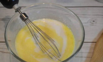เพิ่ม kefir และตีต่อ