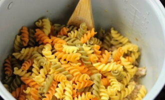 Ta ur torr pasta.
