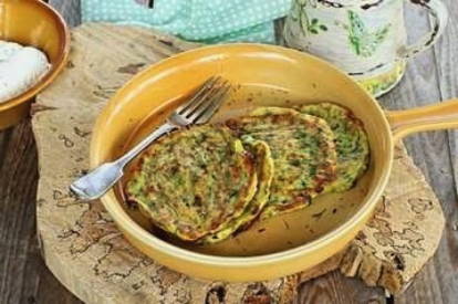 Mga pancake ng zucchini sa oven