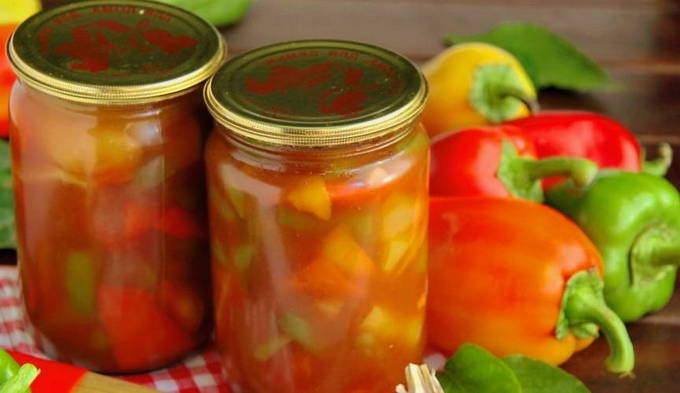 Bell pepper lecho na may tomato juice para sa taglamig