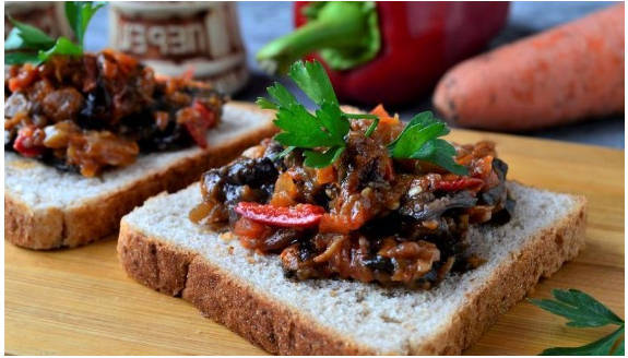 Trứng cá muối chiên trong chảo