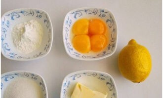 Ang lemon curd ayon sa klasikong recipe ay napakasimpleng ihanda. Ihahanda namin ang mga kinakailangang produkto ayon sa listahan.