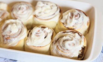 Bánh Cinnabon cổ điển ở nhà đã sẵn sàng!