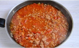 Efter att ha kombinerat ingredienserna, låt sjuda i 5 minuter.