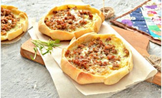 Udmurt perepechi theo công thức cổ điển đã sẵn sàng.Phục vụ tận bàn!
