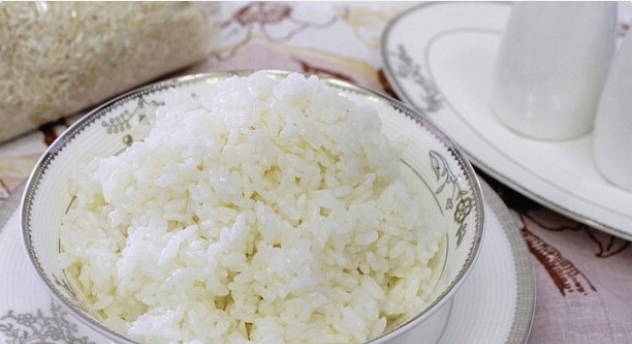 Cơm trong nồi nấu chậm