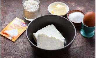 Bánh bao rất dễ dàng để chuẩn bị ở nhà. Chúng tôi sẽ chuẩn bị các sản phẩm cần thiết theo danh sách.