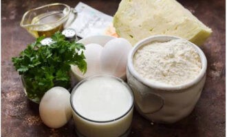 Placinta cu kefir la cuptor este foarte usor de preparat. Vom pregăti produsele necesare conform listei.
