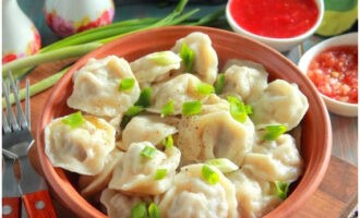 Klassiska dumplings är redo hemma. Du kan försöka!