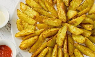 Lantlig potatis i ugnen är klar! Toppa med din favoritsås. Smaklig måltid!
