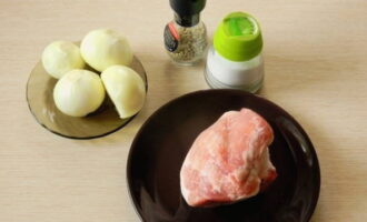 เราทำความสะอาดหลอดไฟ ละลายหมูหรือเนื้ออื่นๆเล็กน้อย
