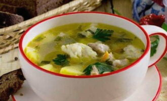 Bây giờ bạn đã biết cách làm bánh bao súp đơn giản bằng bột mì và trứng. Hãy lưu ý.