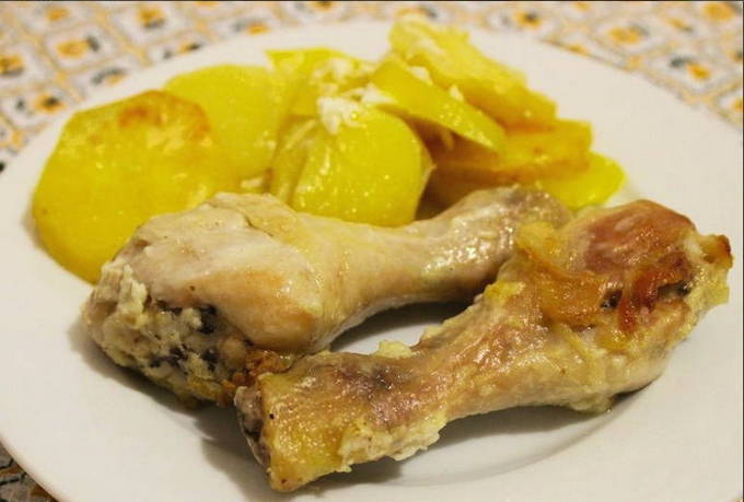 ไก่กับมันฝรั่งในเตาอบ