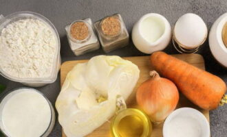 Bánh kefir được chế biến nhanh chóng và dễ dàng trong lò nướng. Để tăng tốc quá trình và để thuận tiện cho bạn, hãy bày mọi thứ bạn cần lên bề mặt làm việc.