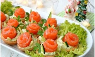Aperitiu per a la taula de vacances! Un plaer increïble no deixarà a ningú sense emocions. Bona gana!