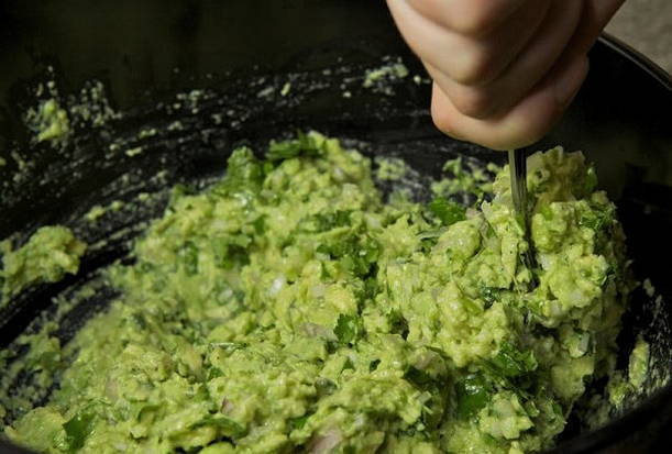 Guacamole cổ điển