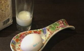 Klassisk havregrynspannkaka för rätt näring (PP) är mycket enkel att tillaga. Låt oss förbereda de nödvändiga produkterna.
