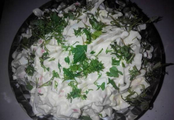 Salade met inktvis en krabsticks